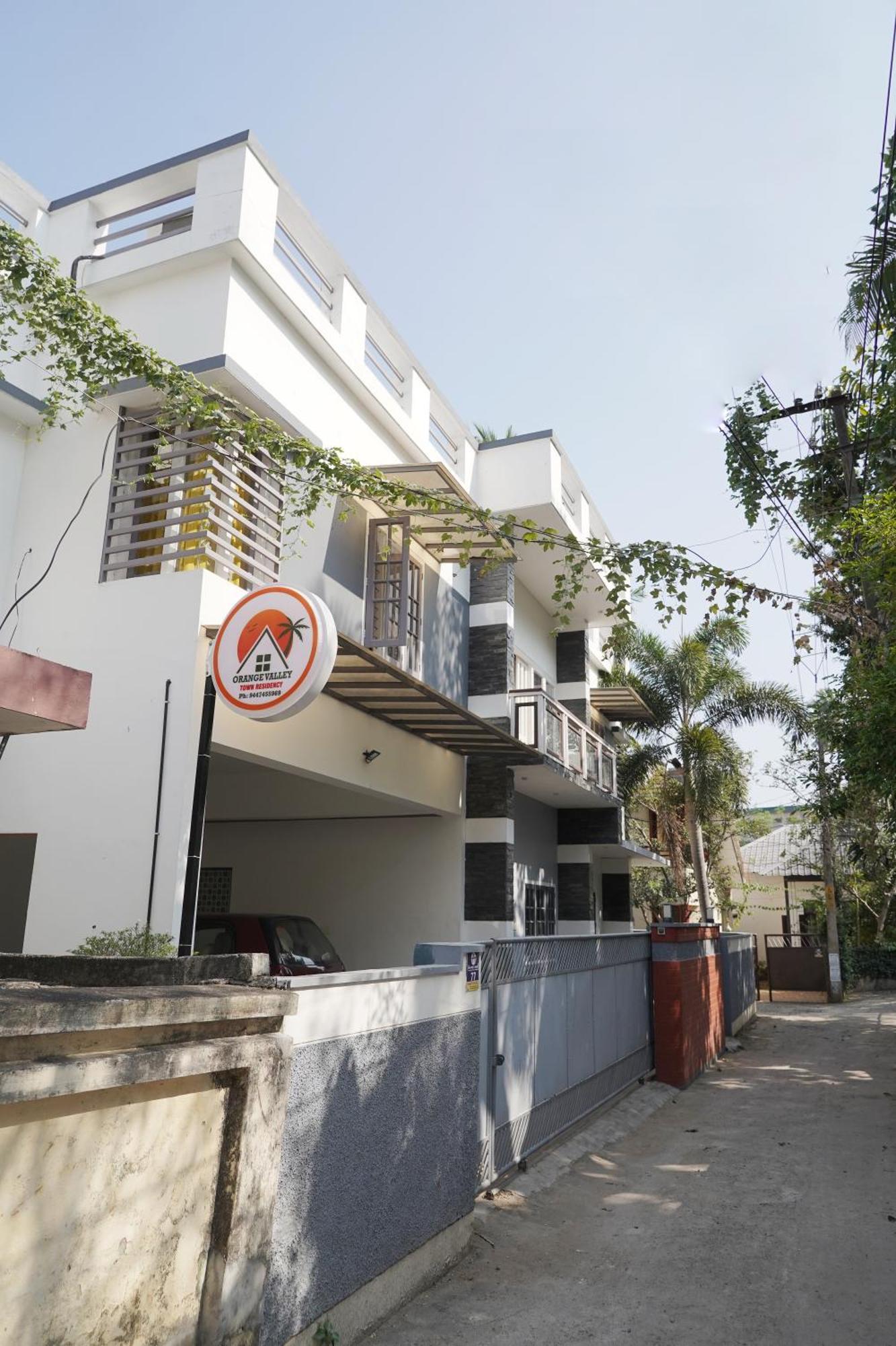 Orange Valley Town Residency Thiruvananthapuram Exterior foto